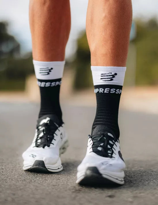 Compressport Unisex's Mid Compression Socks v2.0 - Black/White